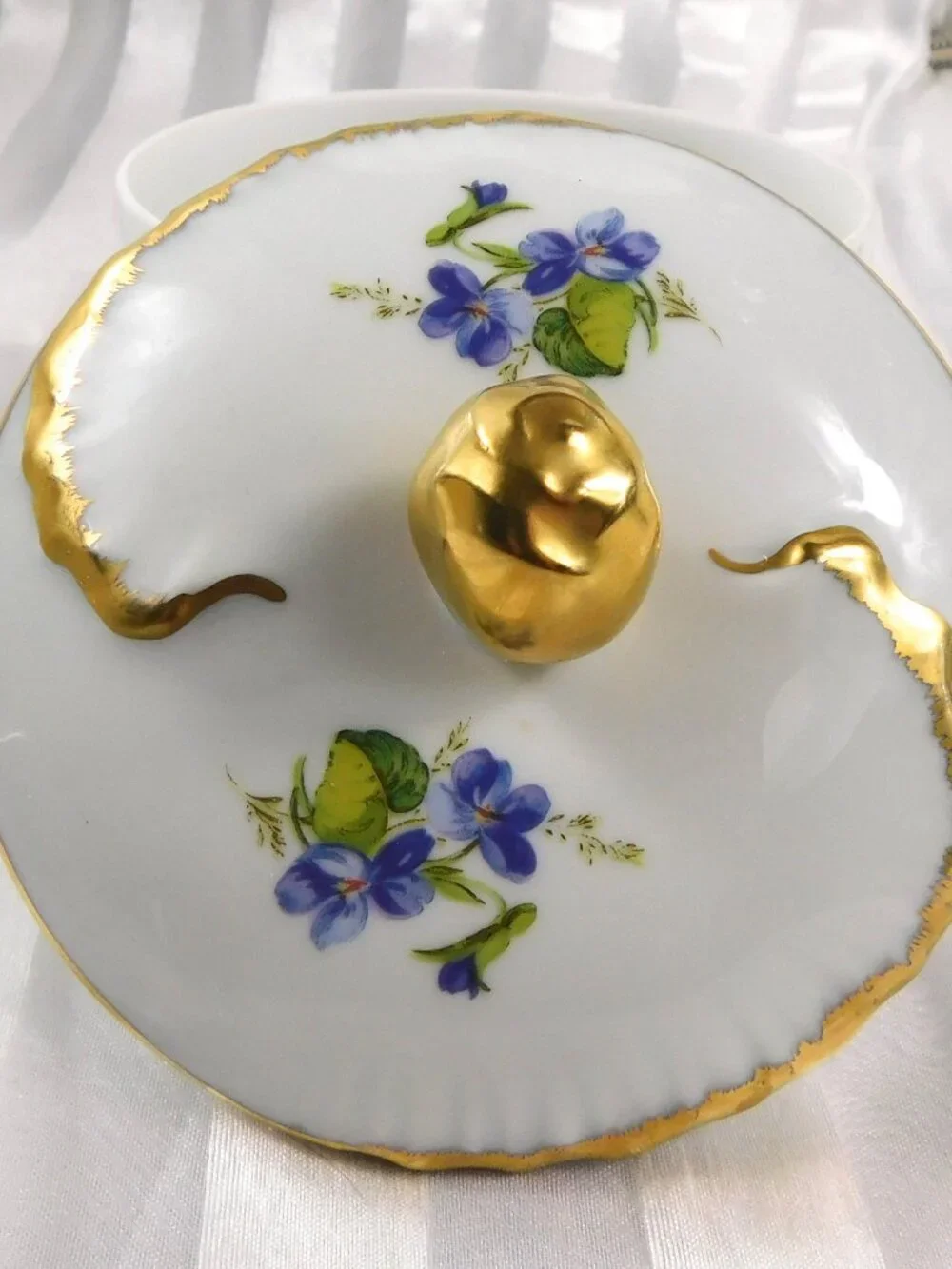 Limoges Castel Covered Vanity Dish # 27033